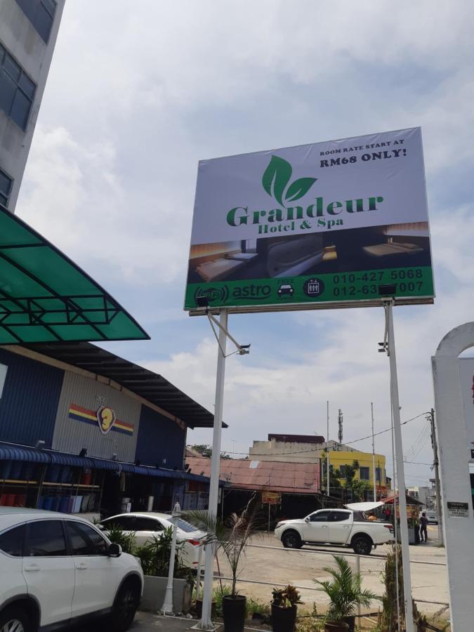Grandeur Hotel And Spa Malacca Exterior foto
