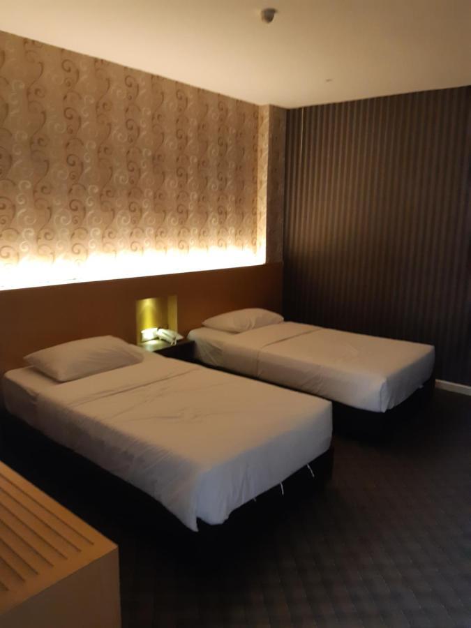 Grandeur Hotel And Spa Malacca Exterior foto
