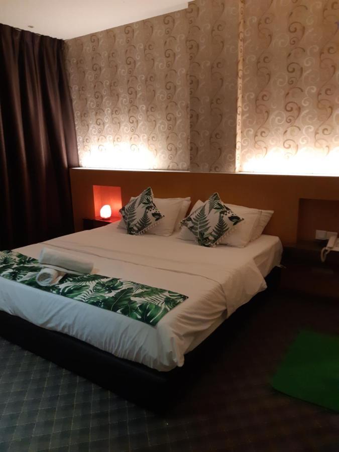 Grandeur Hotel And Spa Malacca Exterior foto