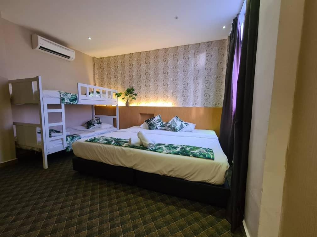 Grandeur Hotel And Spa Malacca Exterior foto